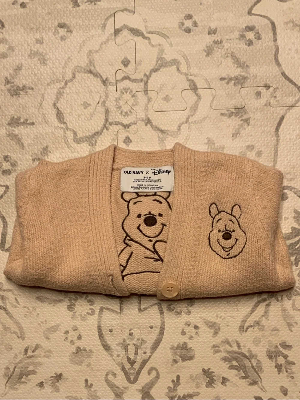 Old Navy x Disney Winnie the Pooh Button Cardigan
